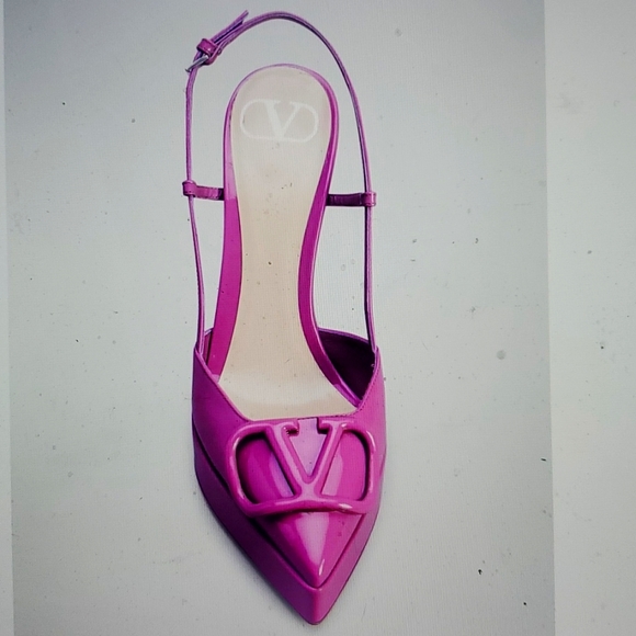 VALENTINO PINK VLOGO MEDALLION PATENT PUMPS - Picture 4 of 4